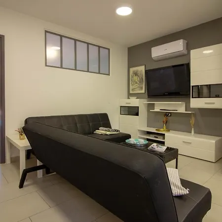 Holiday home Ferienhaus Mit Privatpool Fuer 13 Personen Ca 210 Qm In Pula-fondole, Istrien Istrische Riviera