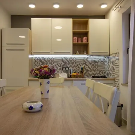 Ferienhaus Mit Privatpool Fuer 13 Personen Ca 210 Qm In Pula-fondole, Istrien Istrische Riviera Holiday home *