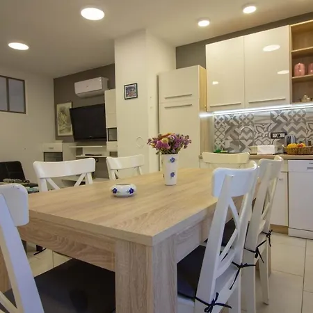 Ferienhaus Mit Privatpool Fuer 13 Personen Ca 210 Qm In Pula-fondole, Istrien Istrische Riviera Holiday home Pula