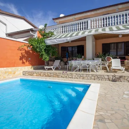 Ferienhaus Mit Privatpool Fuer 13 Personen Ca 210 Qm In Pula-fondole, Istrien Istrische Riviera